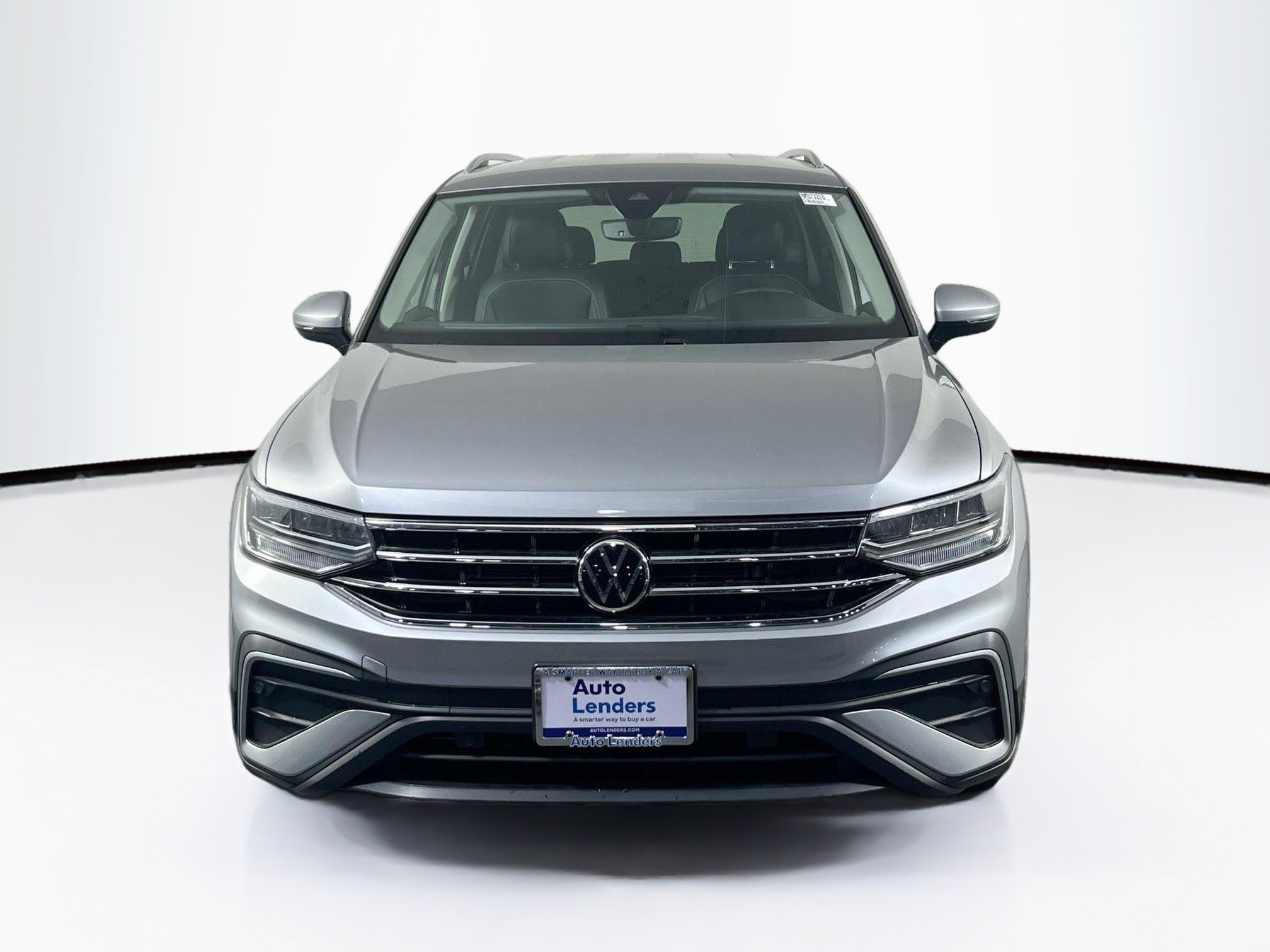 Used 2022 Volkswagen Tiguan SE AWD/4WD image 2