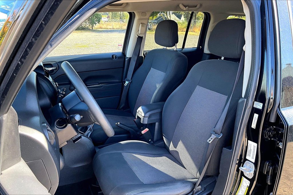 Used 2012 Jeep Patriot Sport FWD image 9