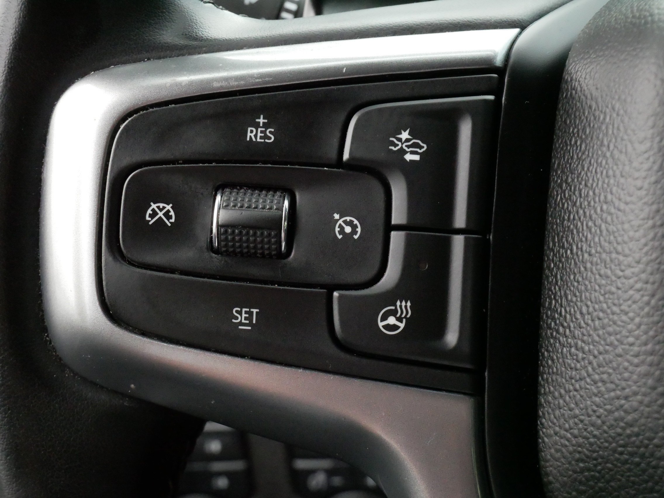 Used 2024 Chevrolet Silverado 1500 LTZ AWD/4WD image 25
