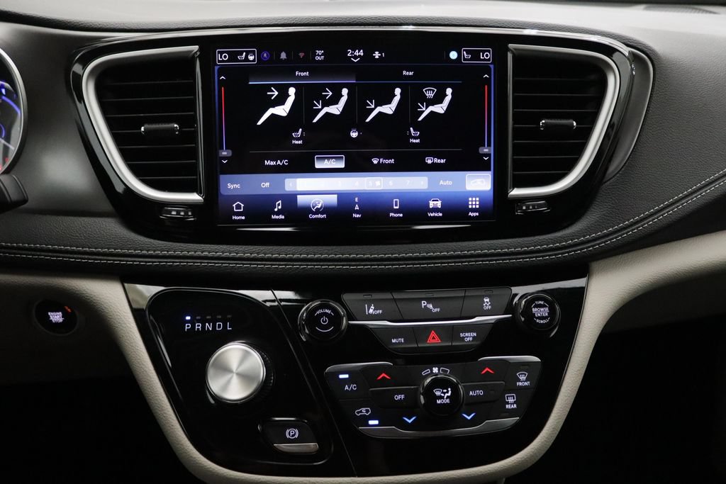 Used 2024 Chrysler Pacifica Limited FWD image 24