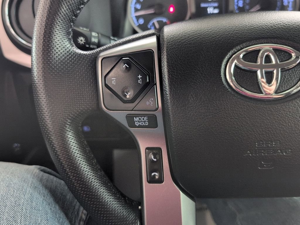 Used 2022 Toyota Tacoma SR5 w/ Technology Package RWD image 30
