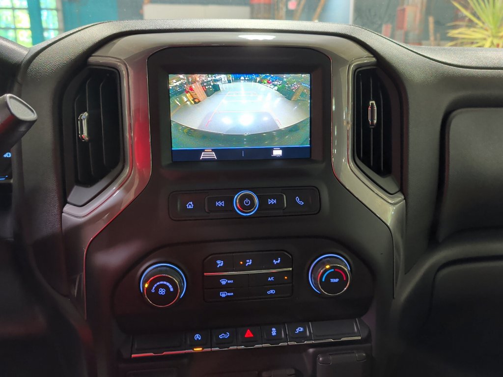 Used 2022 Chevrolet Silverado 1500 Custom w/ LPO, Blackout Package AWD/4WD image 17