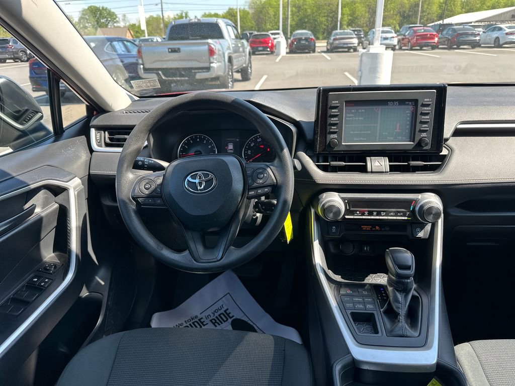 Used 2019 Toyota RAV4 LE w/ All Weather Liner Package AWD/4WD image 17