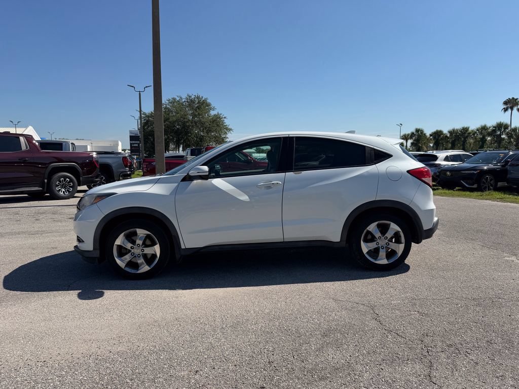 Used 2017 Honda HR-V EX image 8
