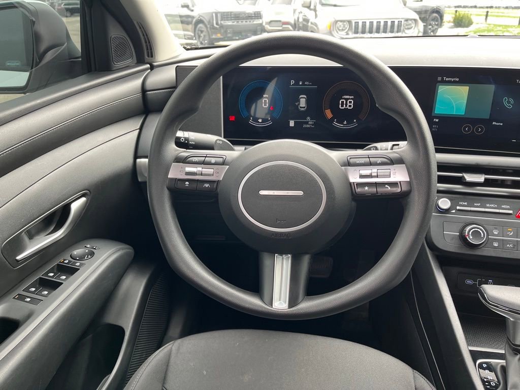 Used 2025 Hyundai Tucson SE image 17