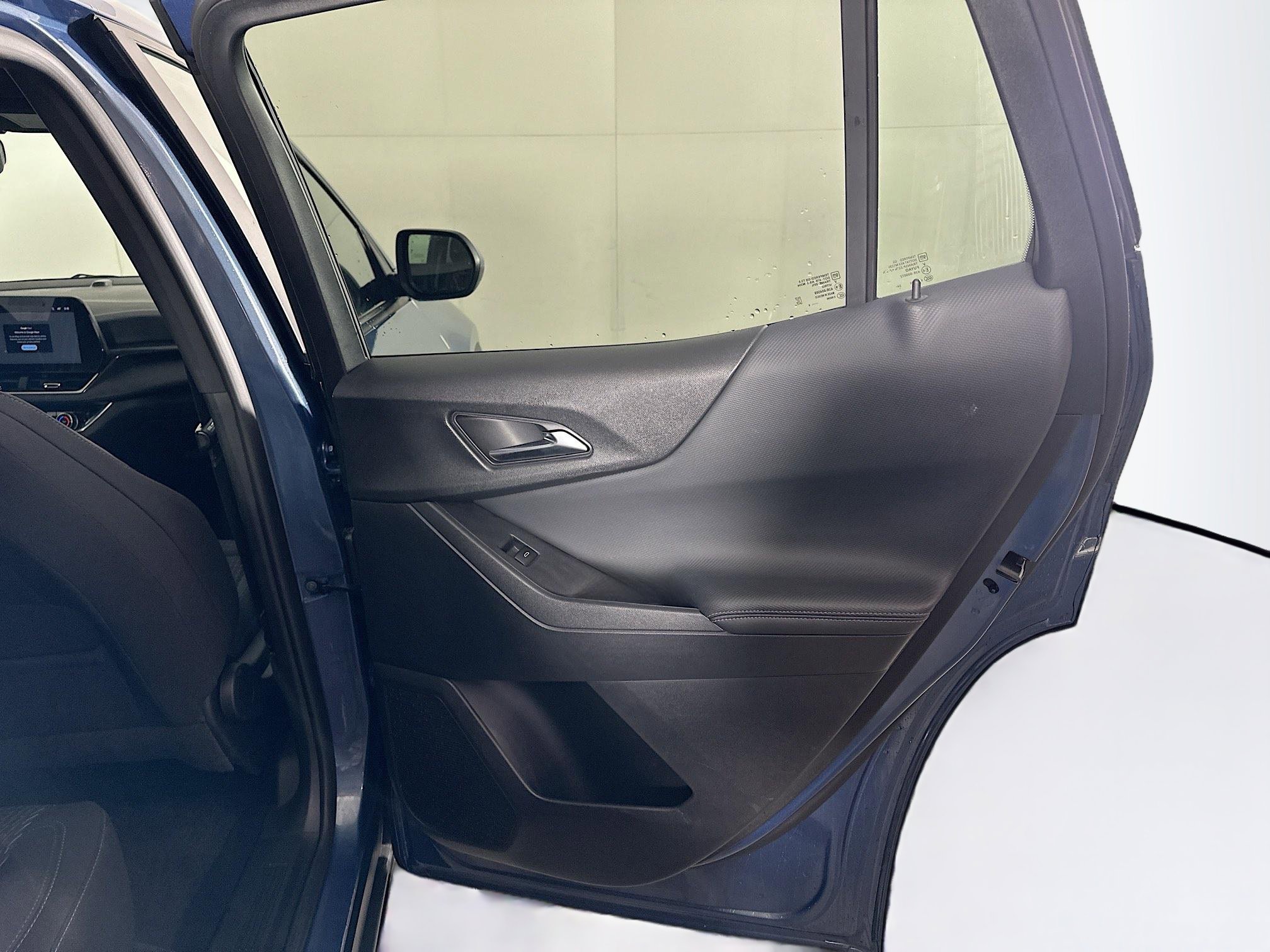 Used 2025 Chevrolet Equinox LT image 27