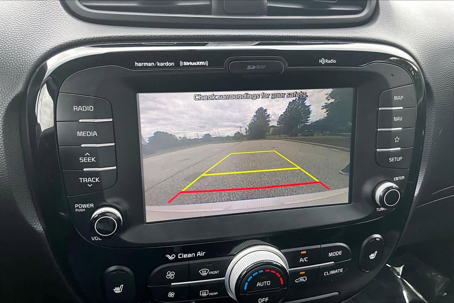 Used 2018 Kia Soul ! w/ Tech Package FWD image 27