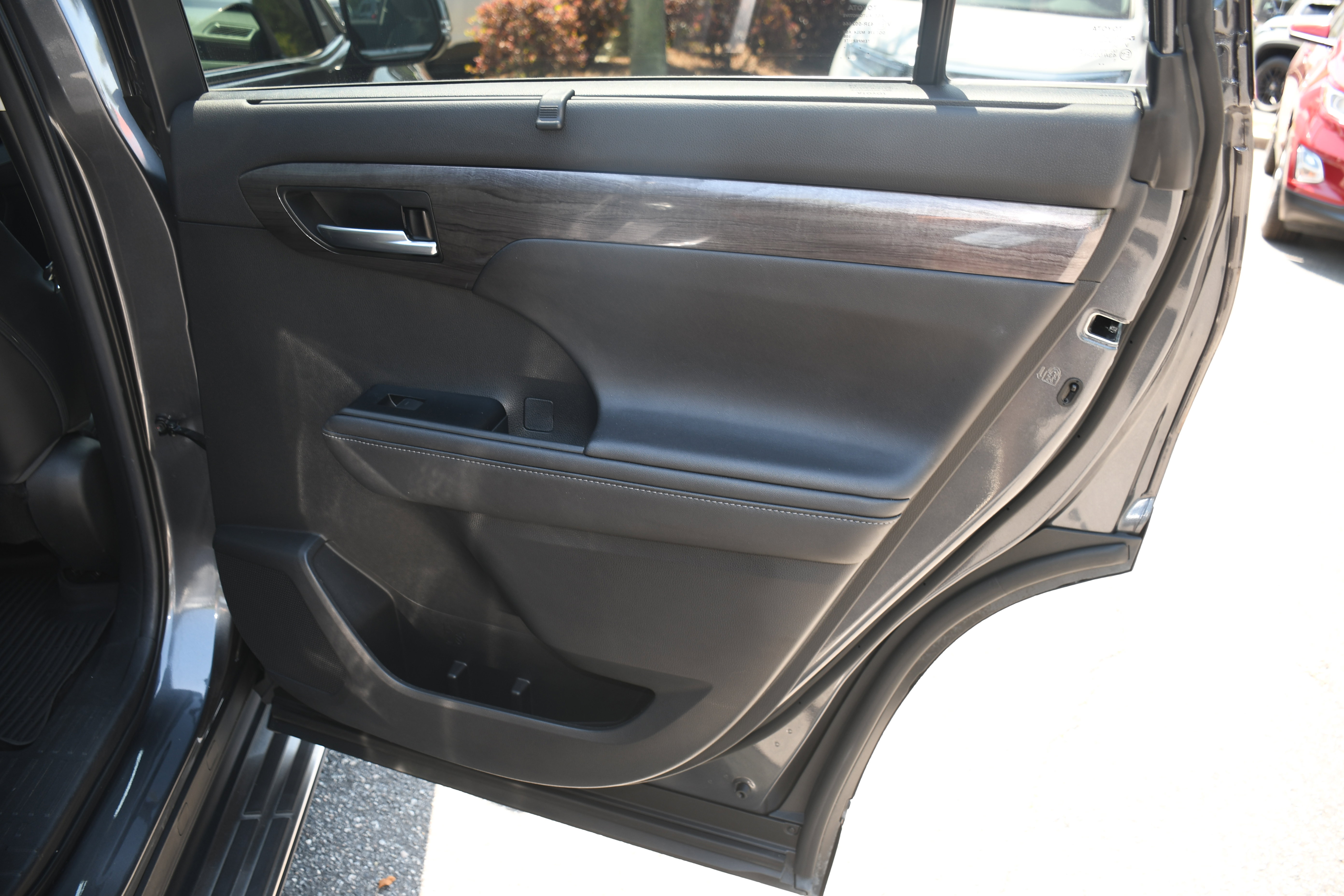 Certified 2020 Toyota Highlander Platinum AWD/4WD image 22
