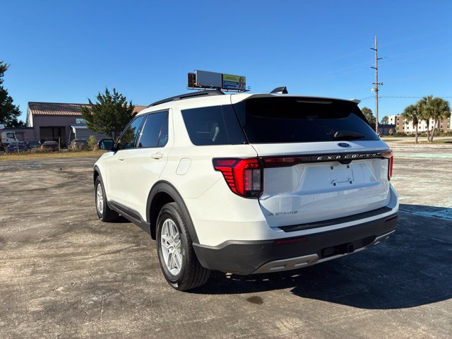 Used 2026 Ford Explorer Active w/ Active Comfort Package RWD image 5