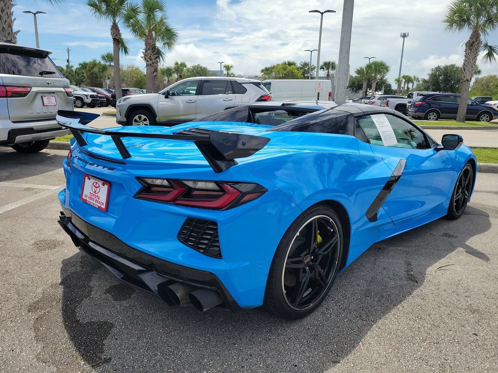 Used 2021 Chevrolet Corvette Stingray Premium Conv w/ Z51 Performance Package RWD image 3