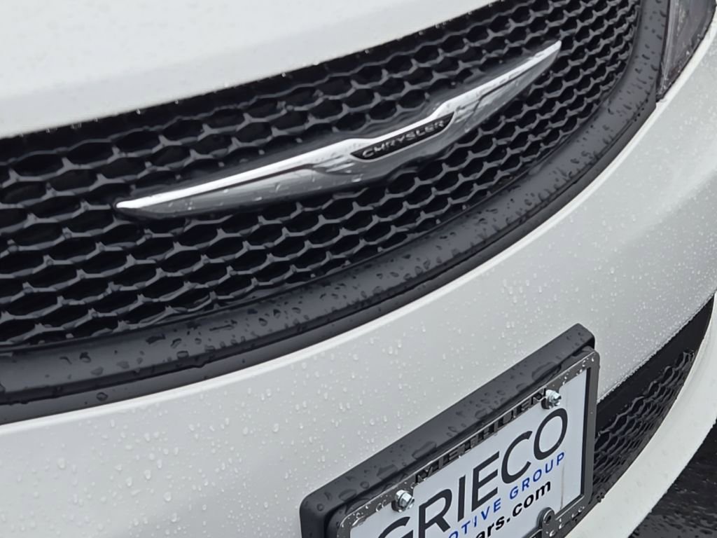 New 2026 Chrysler Voyager LX image 2