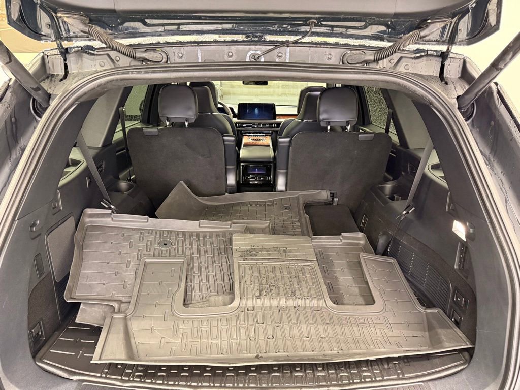 Used 2025 Lincoln Aviator Black Label AWD/4WD image 24