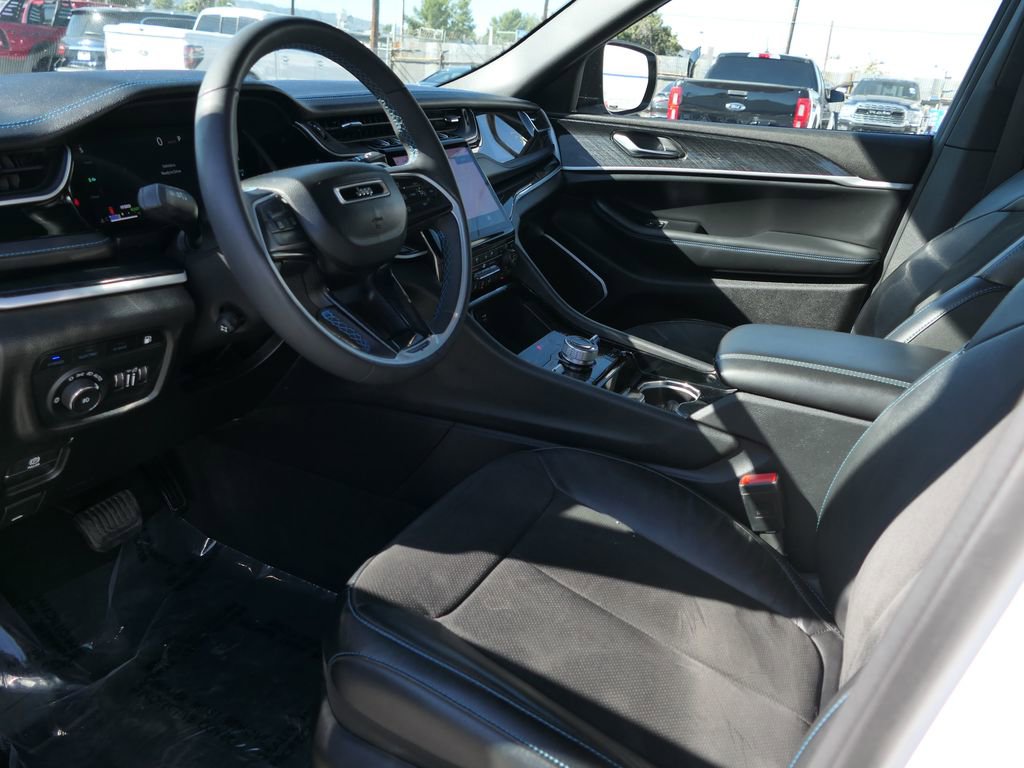 Used 2023 Jeep Grand Cherokee Trailhawk w/ Advanced Protech Group II image 9