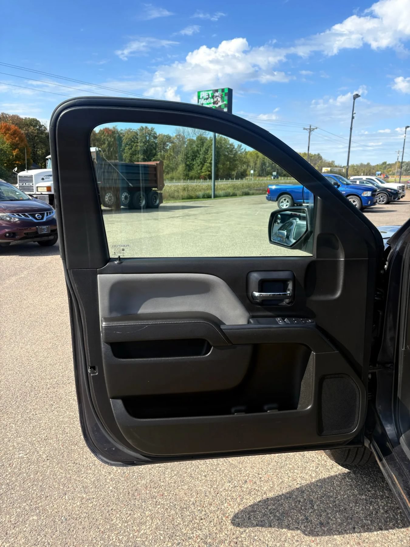Used 2014 Chevrolet Silverado 1500 W/T w/ WT Convenience Package AWD/4WD image 11