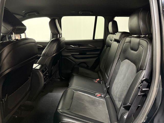Certified 2023 Jeep Grand Cherokee Altitude AWD/4WD image 21