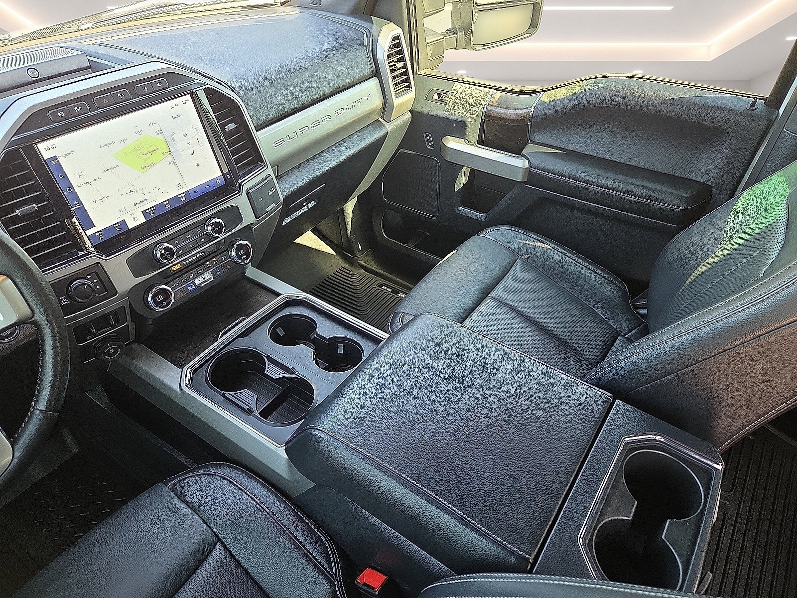 Used 2022 Ford F250 Lariat w/ Black Appearance Package AWD/4WD image 19