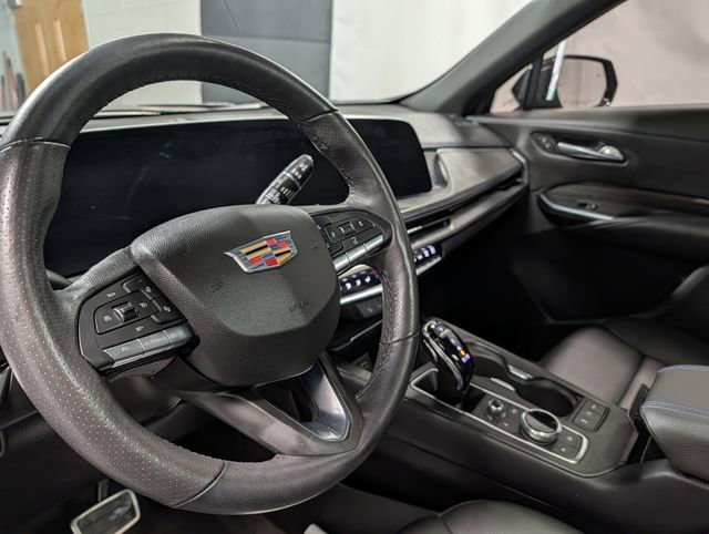 Used 2024 Cadillac XT4 Sport image 16
