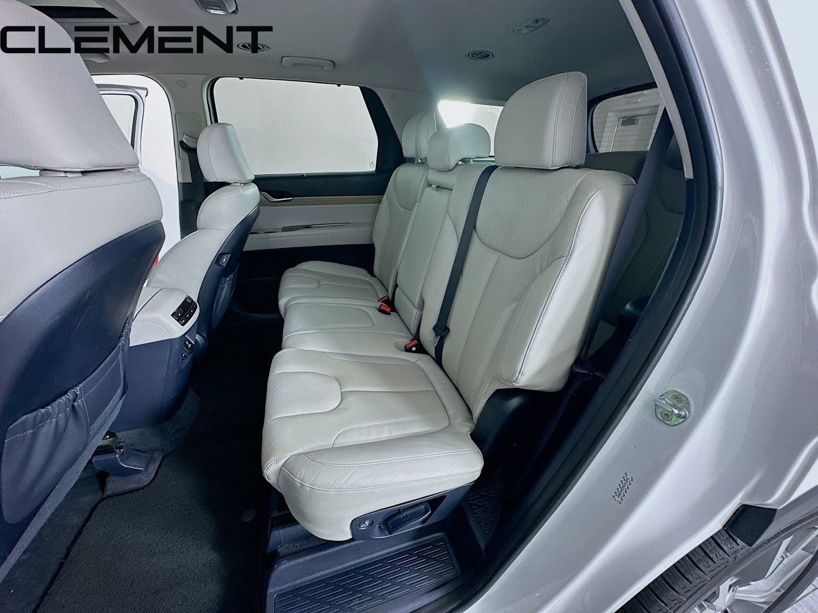 Used 2022 Hyundai Palisade SEL w/ 8P Bench Seat Package FWD image 33