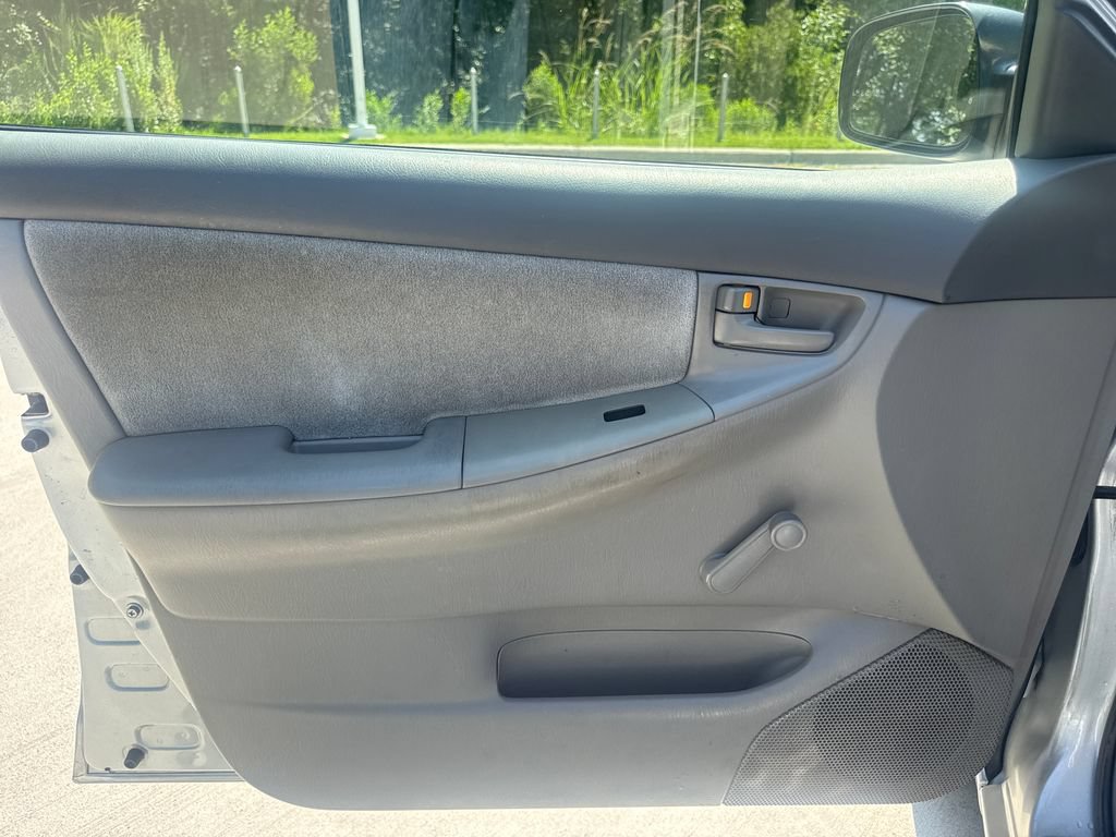 Used 2005 Toyota Corolla FWD image 13
