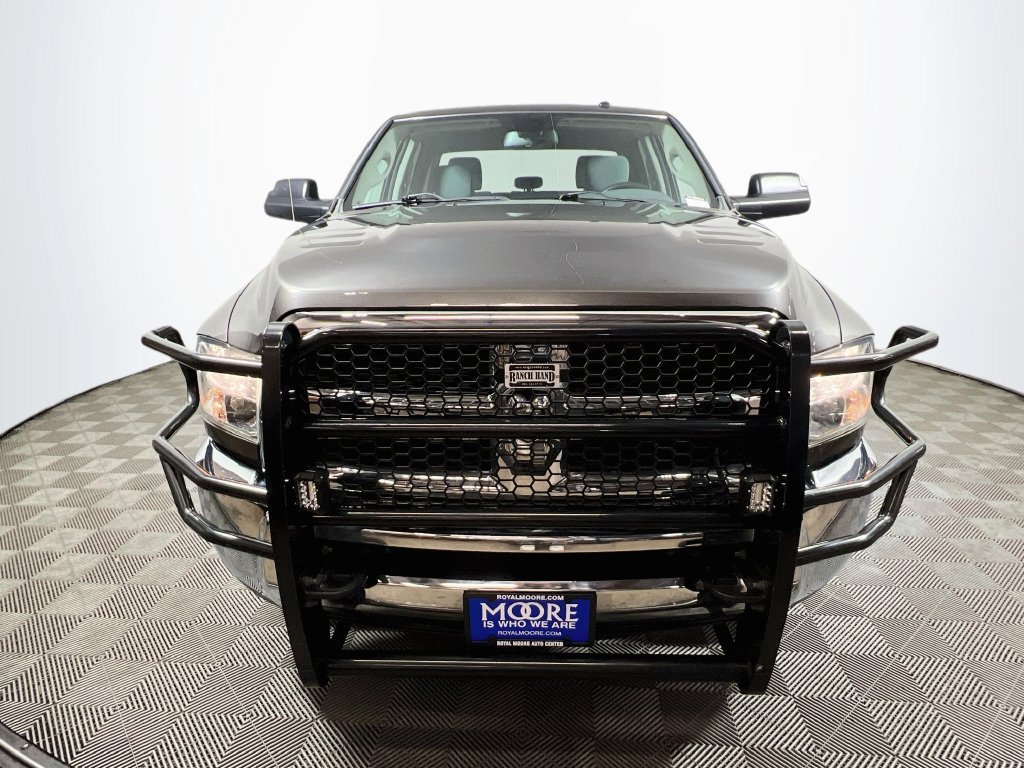 Used 2014 RAM 3500 Tradesman w/ Chrome Appearance Group RWD image 2