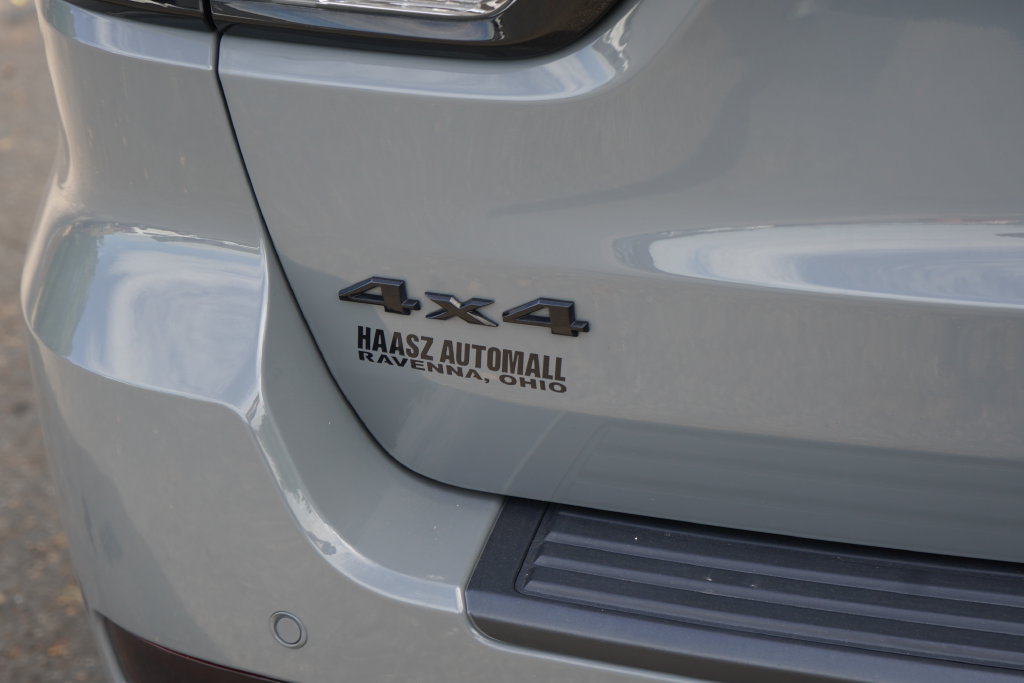 Used 2022 Jeep Grand Cherokee Laredo X AWD/4WD image 7