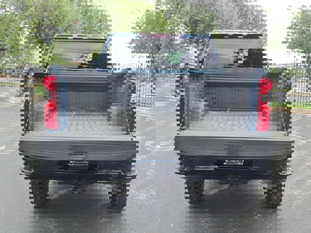 Used 2025 Chevrolet Silverado 2500 Custom w/ Custom Value Package image 13