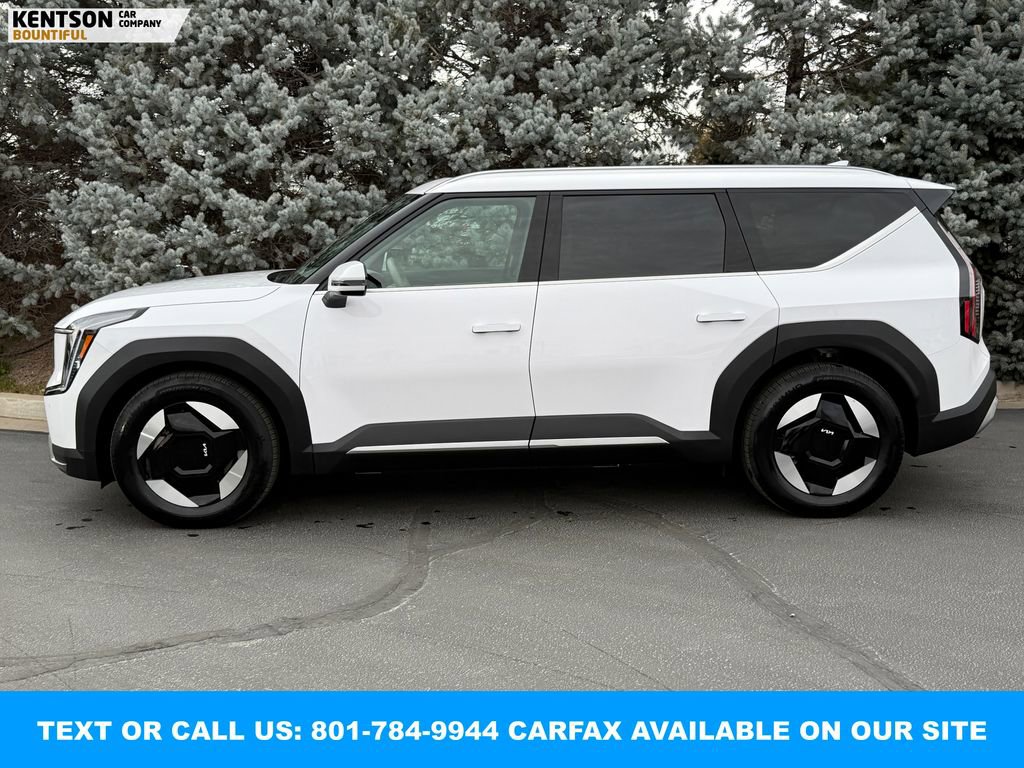 Used 2025 Kia EV9 Wind image 4