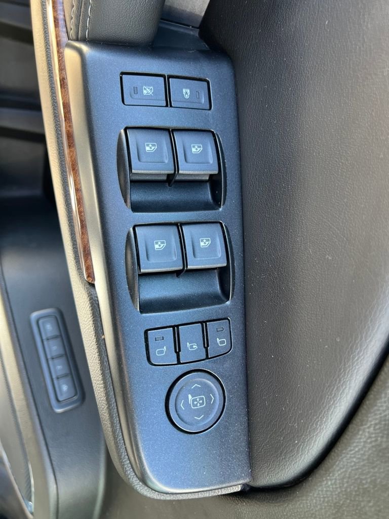 Used 2019 Chevrolet Tahoe Premier image 12