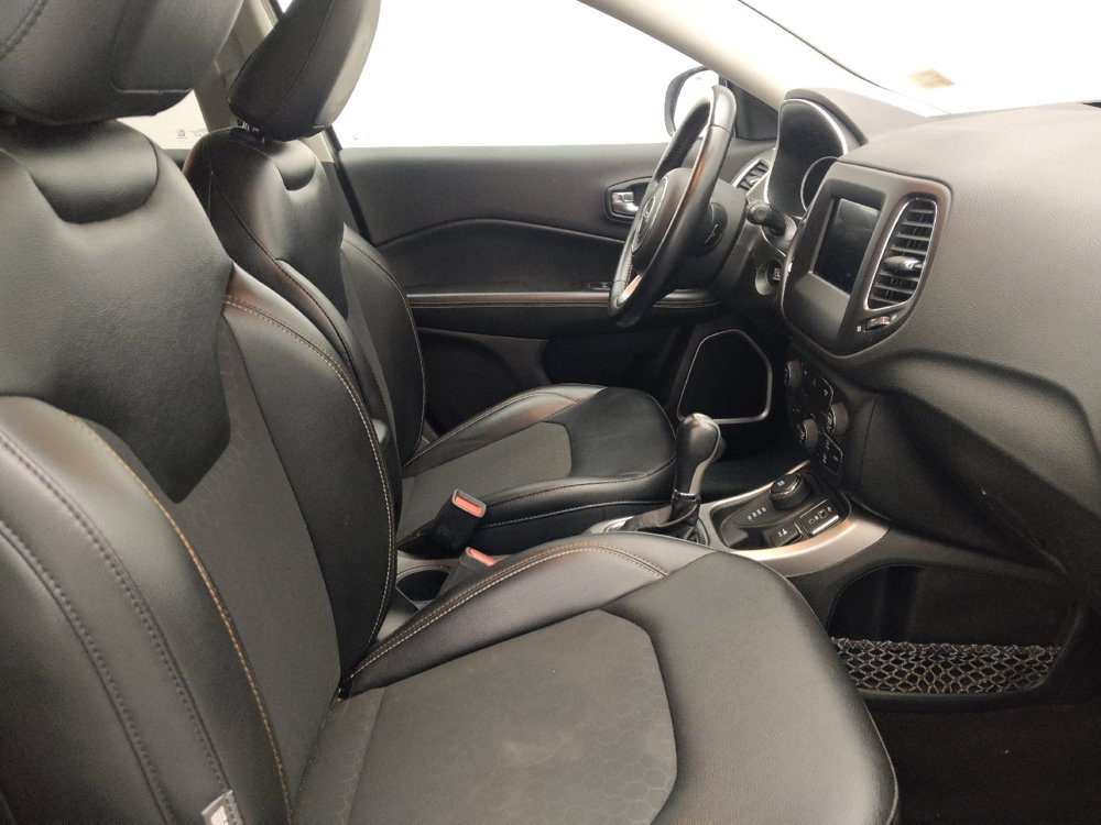 Used 2019 Jeep Compass Latitude w/ Popular Equipment Group AWD/4WD image 21