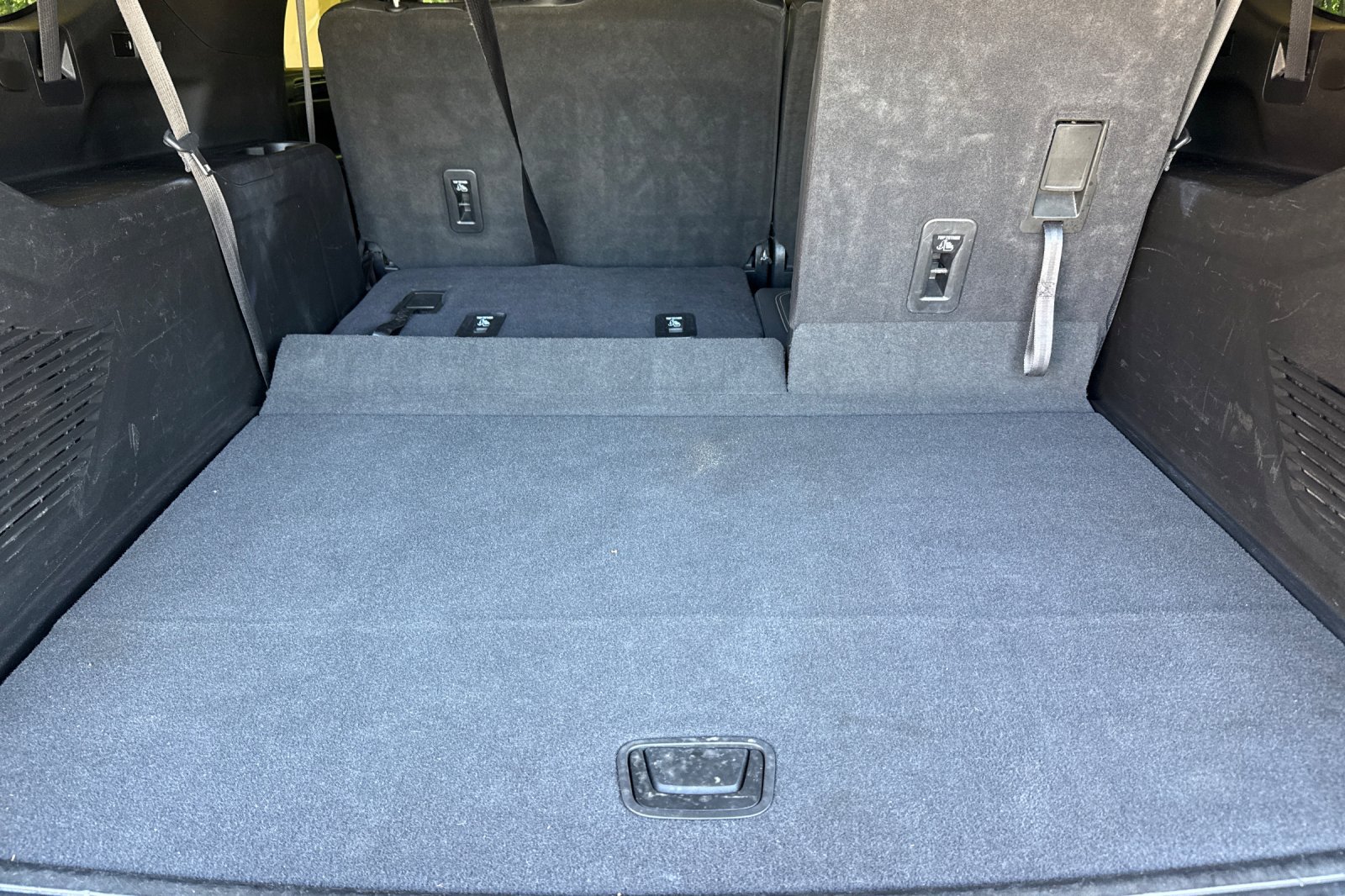 Used 2023 GMC Yukon XL SLT AWD/4WD image 20