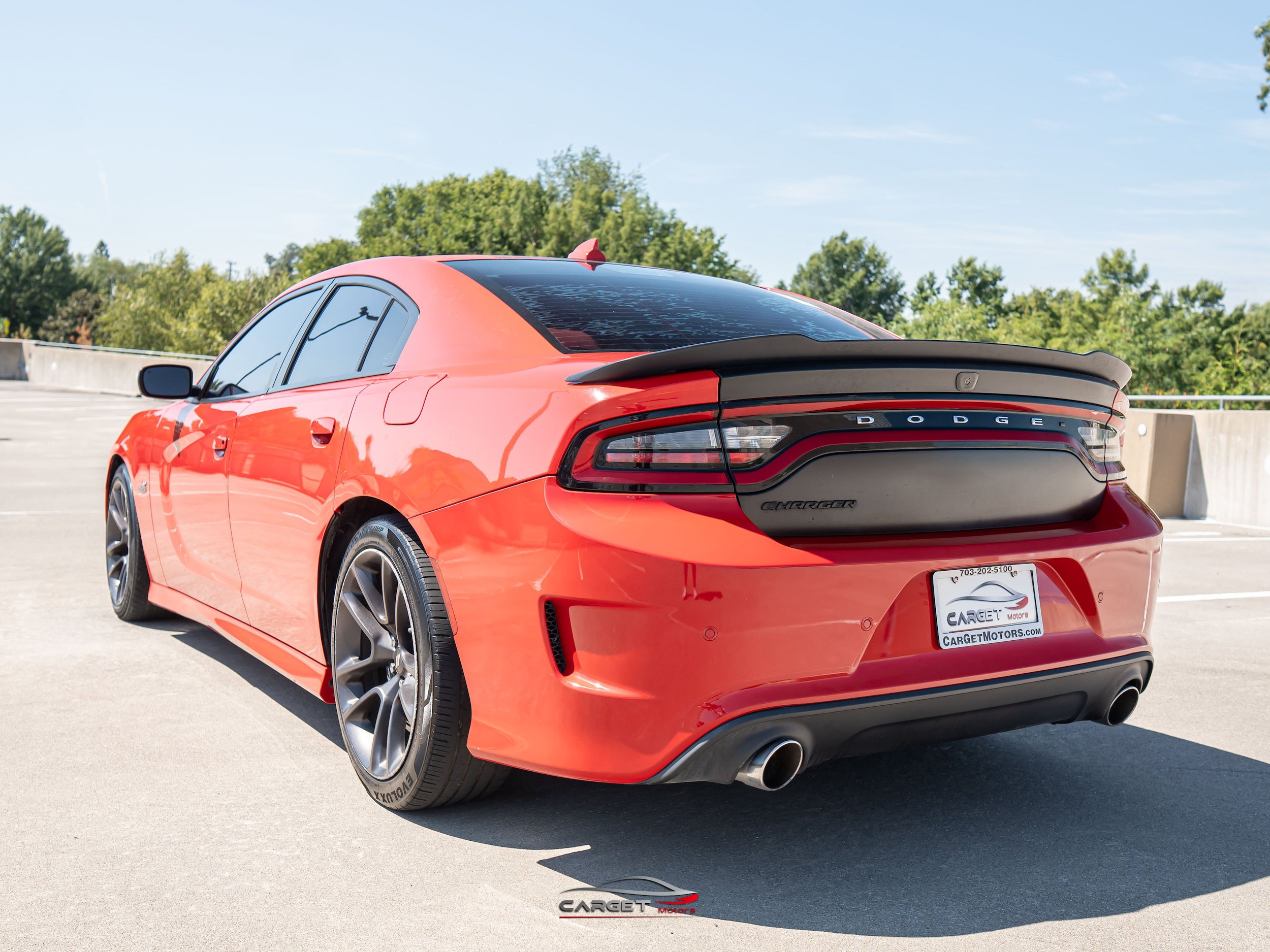 Used 2019 Dodge Charger Scat Pack RWD image 4