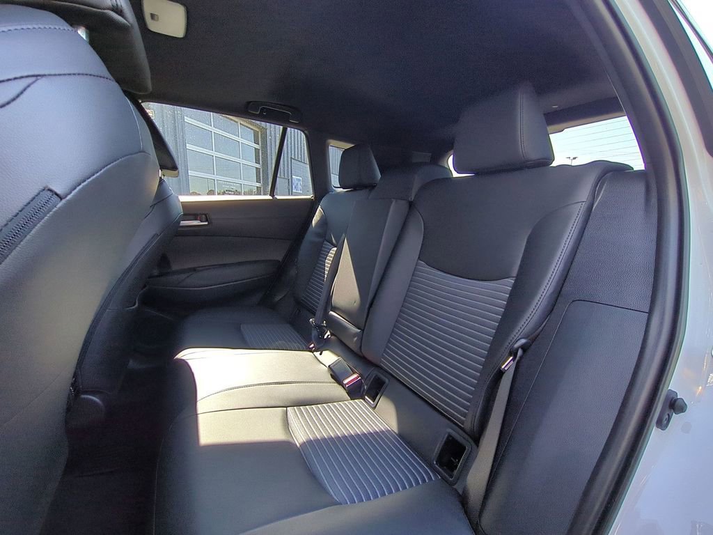 Used 2024 Toyota Corolla Cross XSE w/ Convenience Package image 27