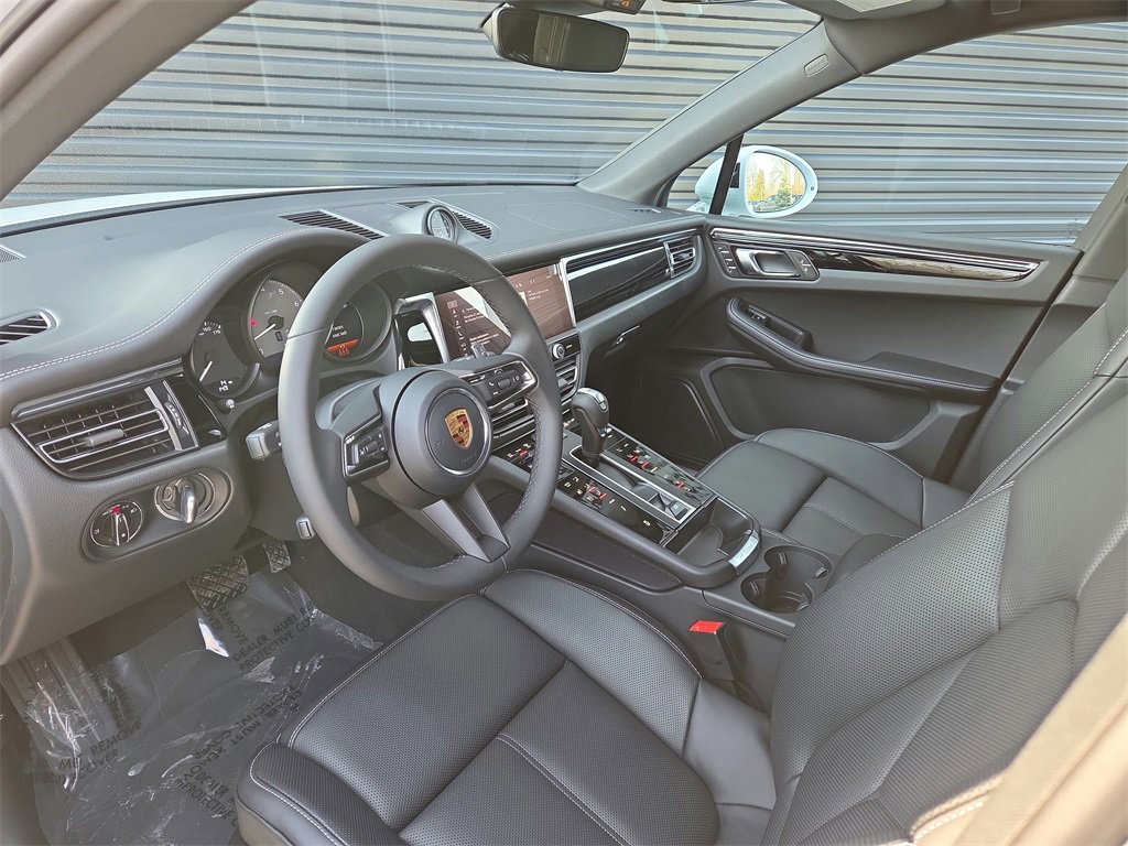 New 2026 Porsche Macan S image 4