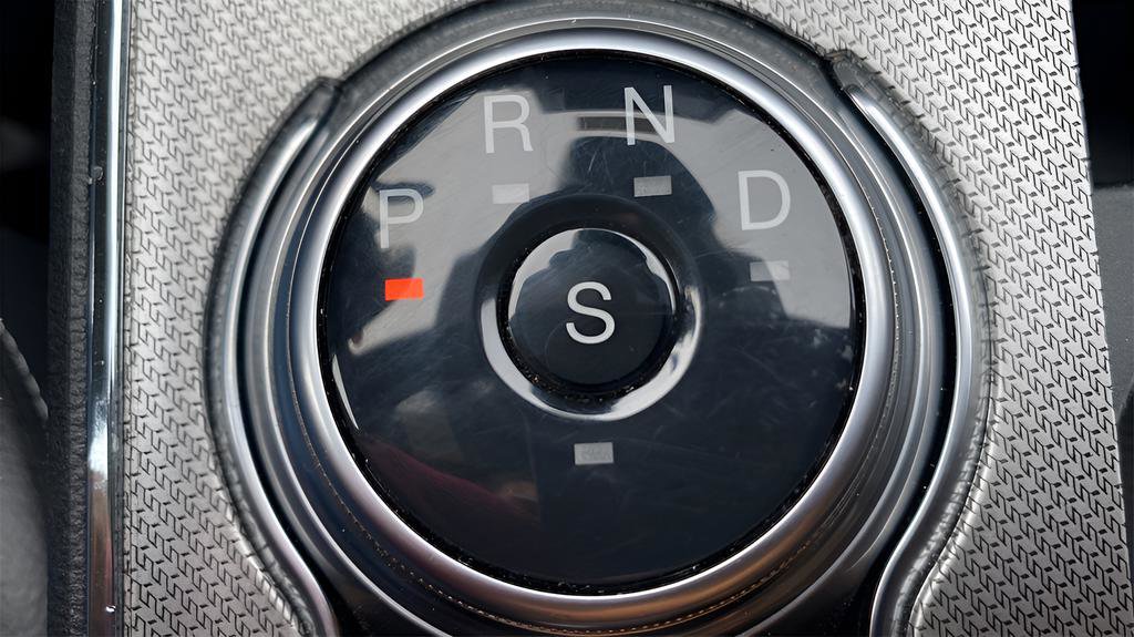 Used 2021 Ford Edge ST w/ Equipment Group 401A image 17