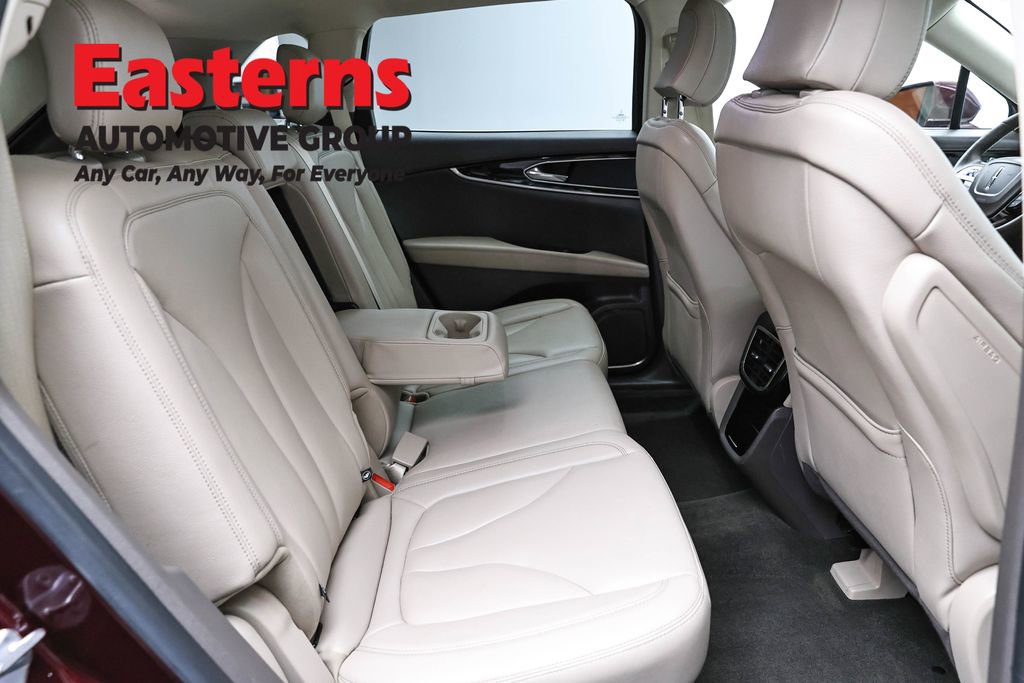 Used 2022 Lincoln Nautilus FWD w/ Premium Package image 26