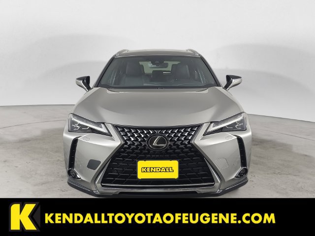 Used 2019 Lexus UX 200 FWD image 2
