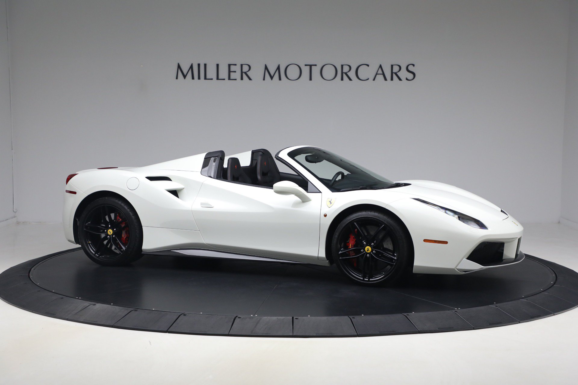 Certified 2016 Ferrari 488 Spider RWD image 10