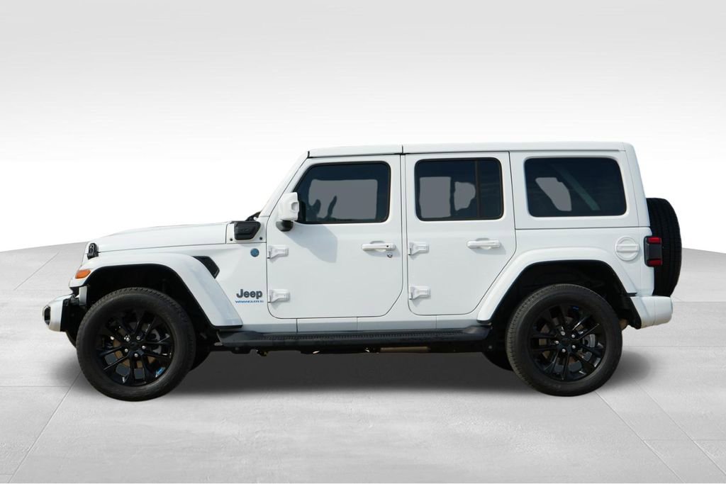Used 2023 Jeep Wrangler Unlimited Sahara image 4