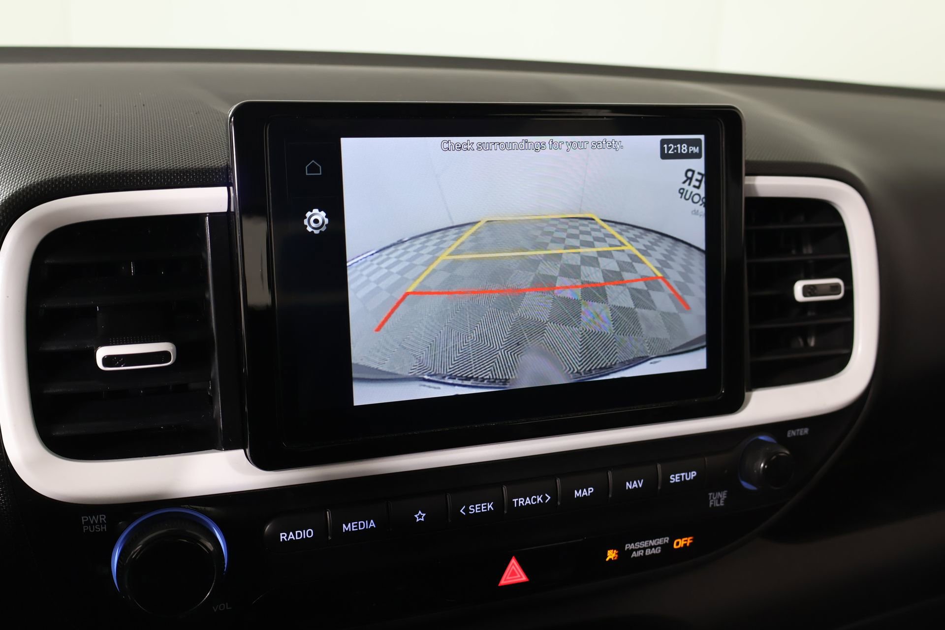 Used 2025 Hyundai Venue Limited FWD image 6