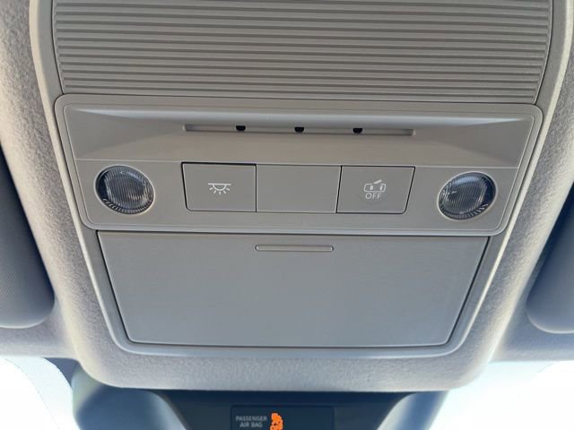 New 2025 Nissan Kicks SR image 19