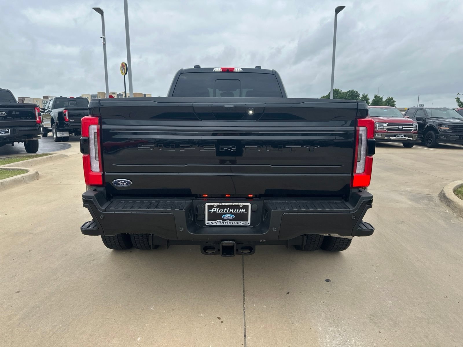 Used 2026 Ford F450 Platinum w/ FX4 Off-Road Package AWD/4WD image 5