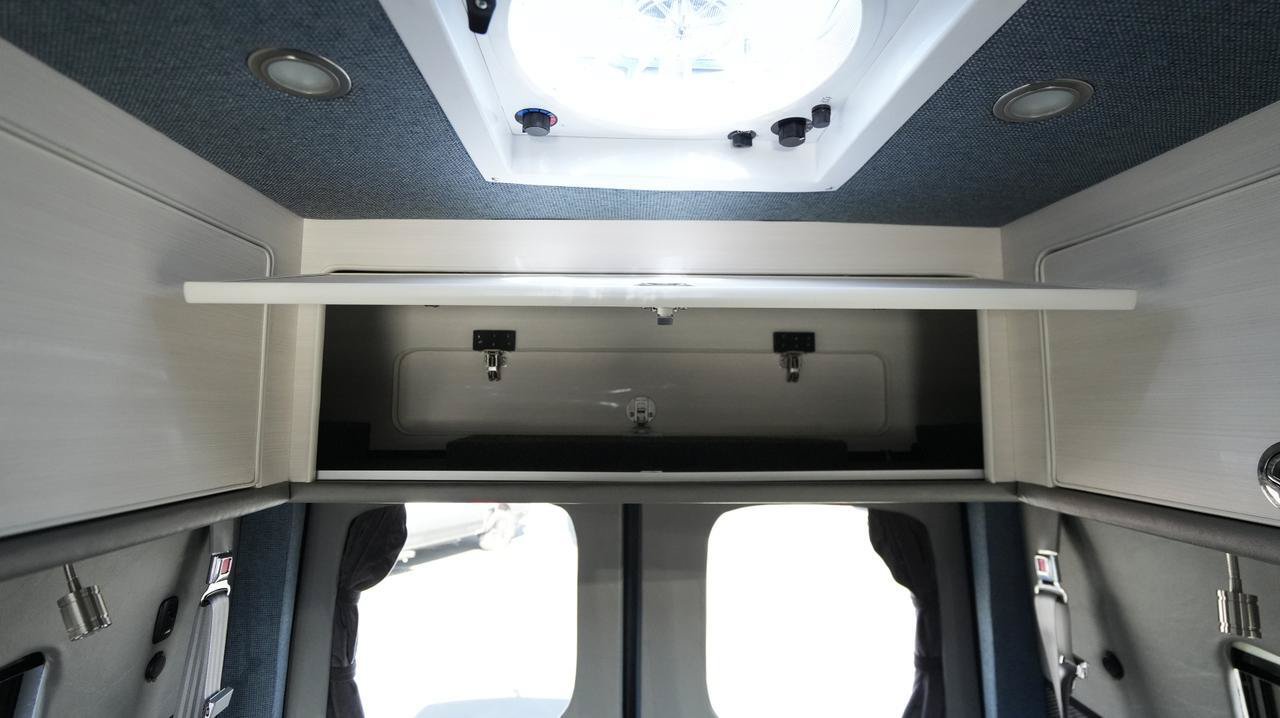 Used 2022 Mercedes-Benz Sprinter 2500 image 12