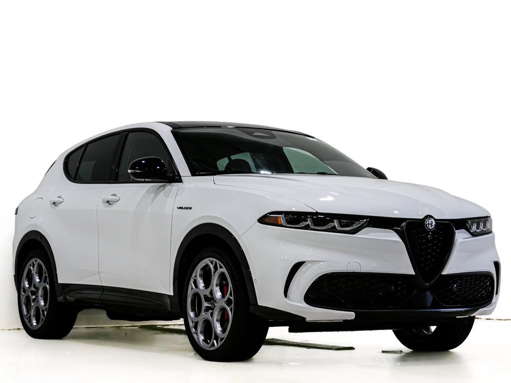 Used 2024 Alfa Romeo Tonale Veloce AWD/4WD image 1