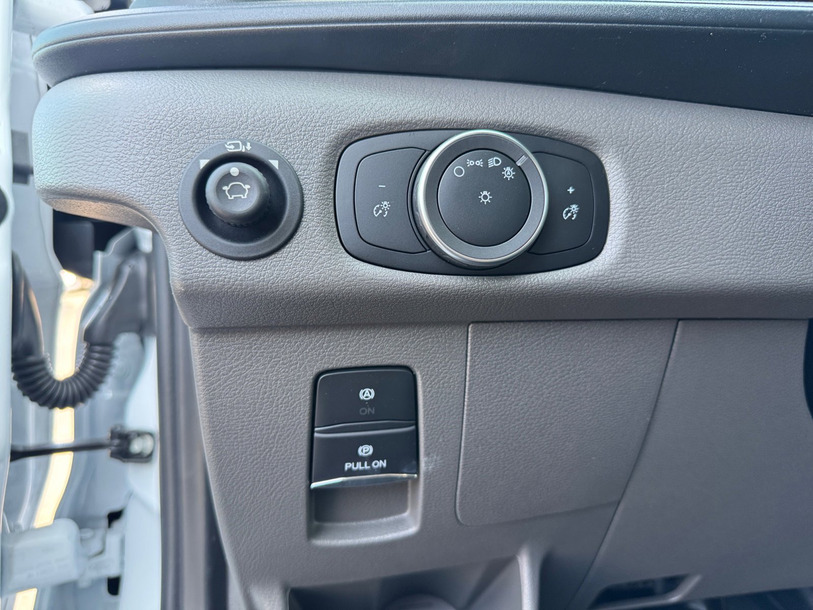 New 2025 Ford Transit 250 148 Medium Roof Extended AWD image 31