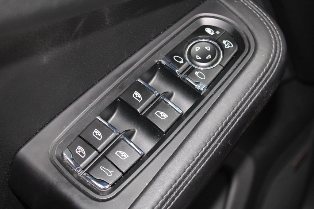 Certified 2017 Porsche Macan GTS image 19