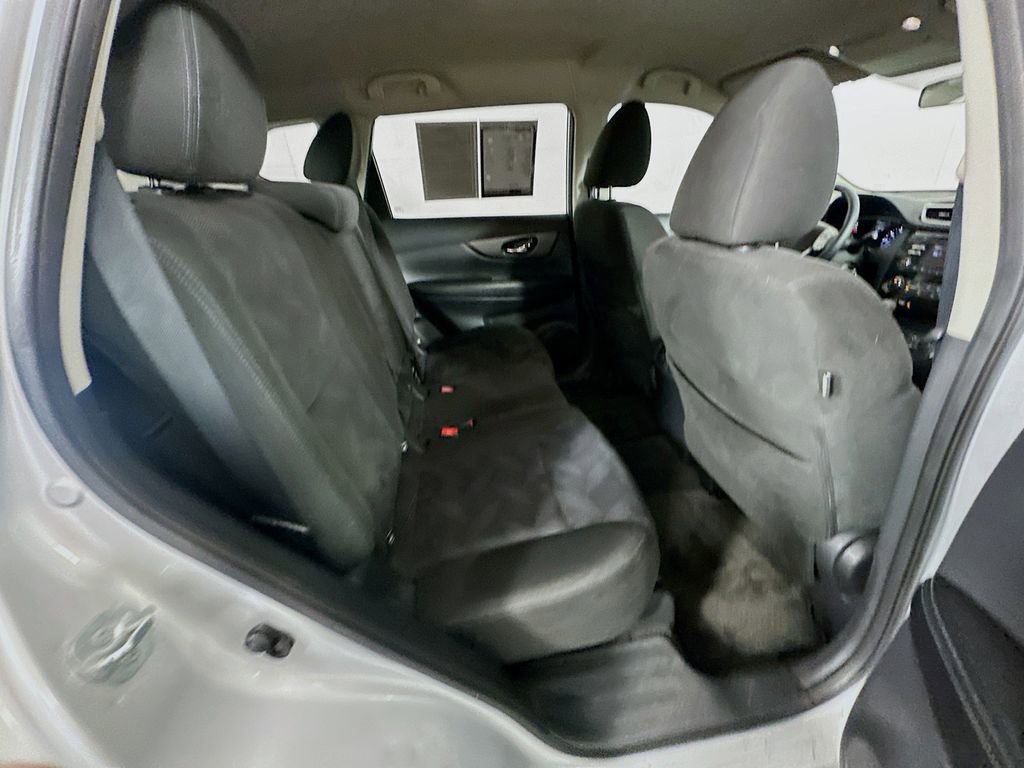 Used 2015 Nissan Rogue S image 24