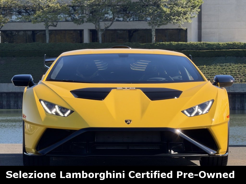Used 2023 Lamborghini Huracan STO image 2