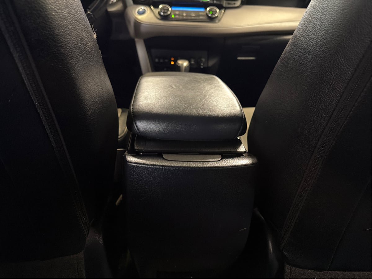 Used 2016 Toyota RAV4 Limited AWD/4WD image 25