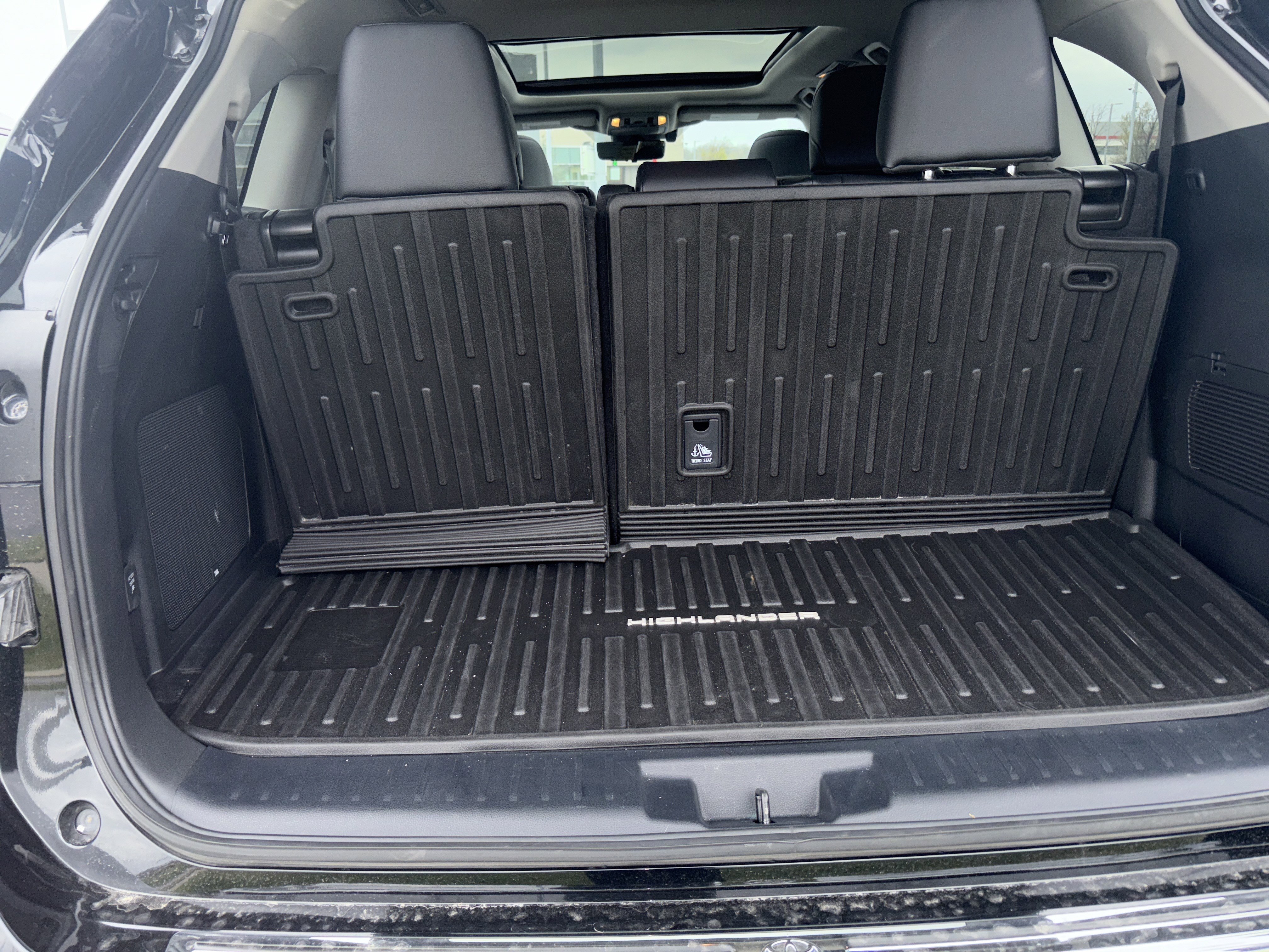 Used 2024 Toyota Highlander Platinum AWD/4WD image 34