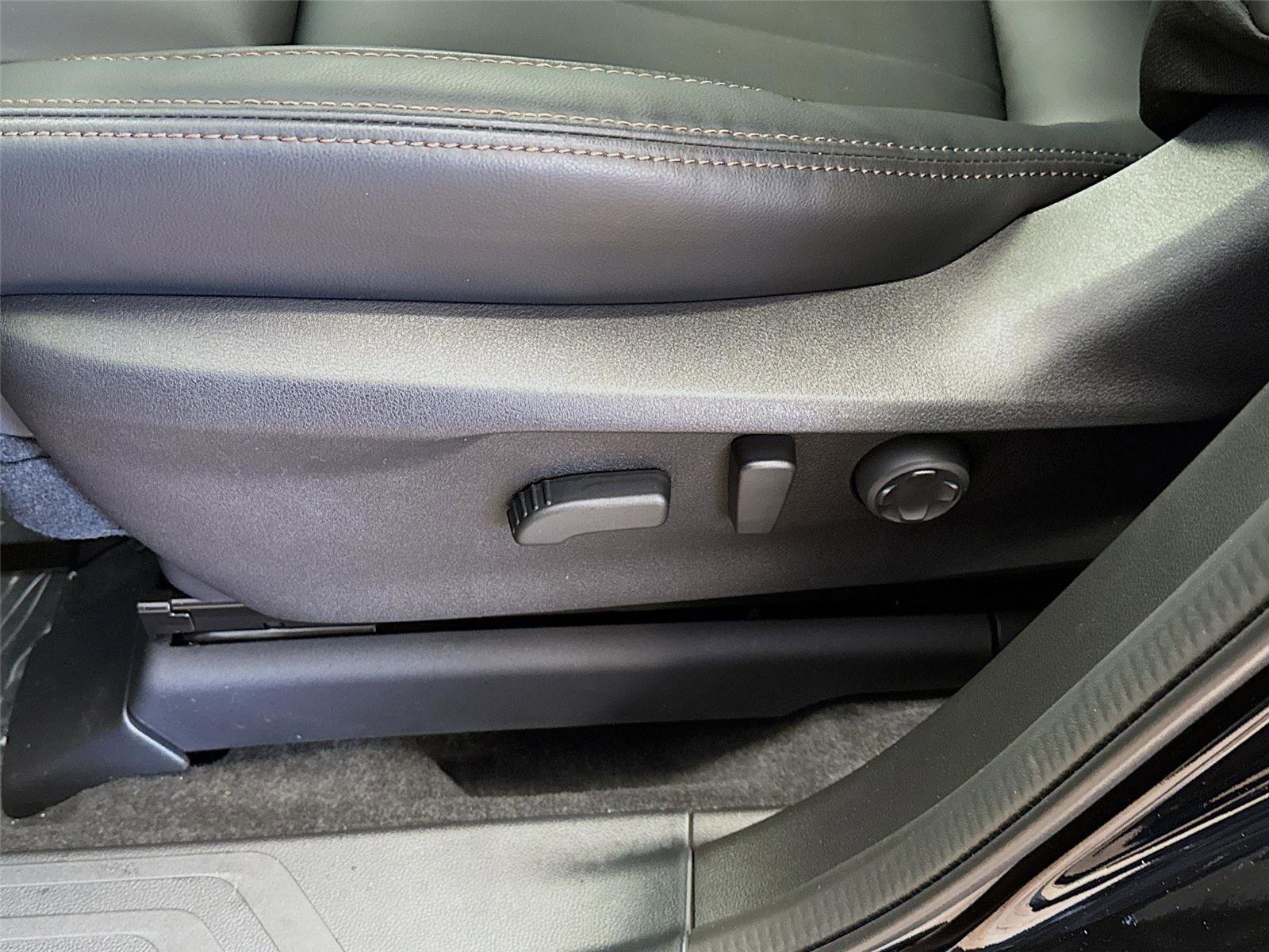 New 2026 Subaru Ascent Limited Bronze image 22